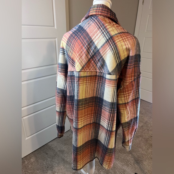 NWOT Timing Oversized Wool Blend Plaid Flannel Shacket, Size Small - Picture 4 of 7